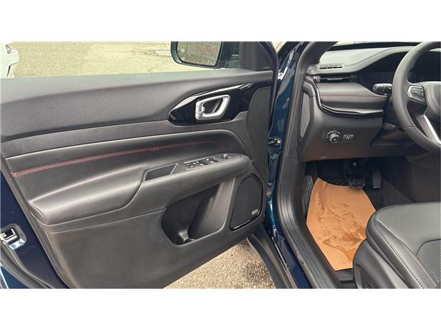 2026 Jeep Compass Trailhawk (Stk: TT072) in Kamloops - Image 10 of 25