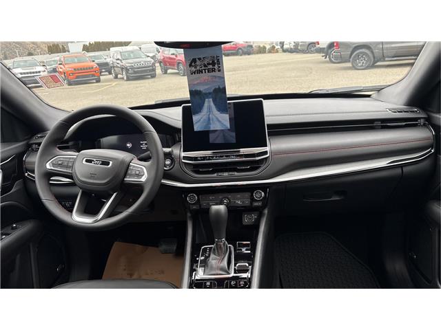 2026 Jeep Compass Trailhawk (Stk: TT072) in Kamloops - Image 13 of 25