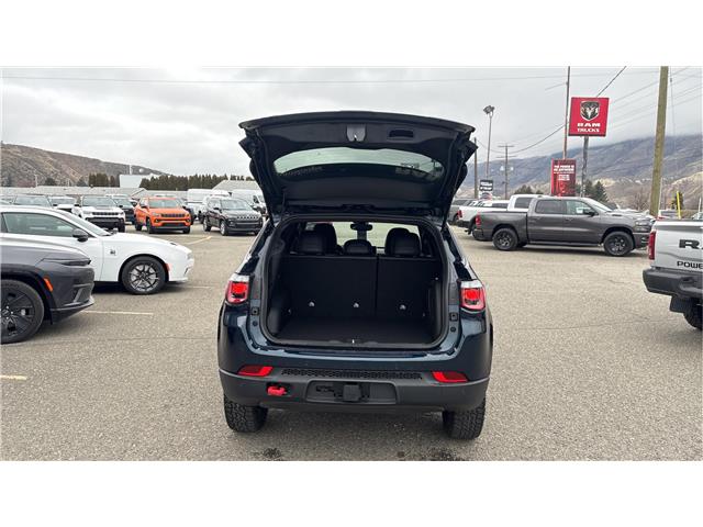 2026 Jeep Compass Trailhawk (Stk: TT072) in Kamloops - Image 15 of 25