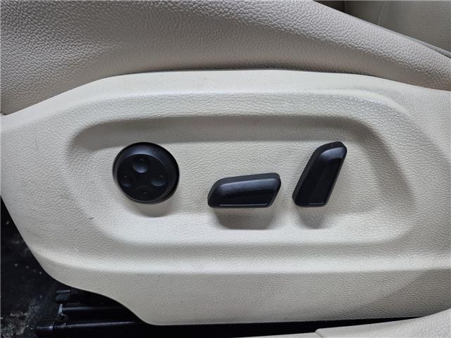 2017 Volkswagen Tiguan Comfortline (Stk: 10U6413) in Markham - Image 12 of 33