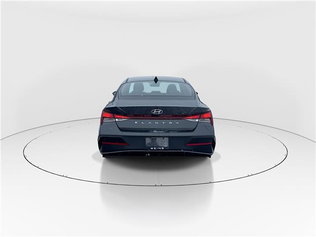 2024 Hyundai Elantra Preferred w/Tech Package (Stk: 16104972A) in Markham - Image 7 of 32