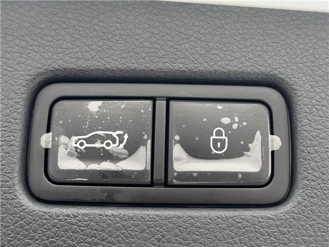 2025 Genesis GV70 2.5T Advanced (Stk: 25101553A) in Markham - Image 34 of 38