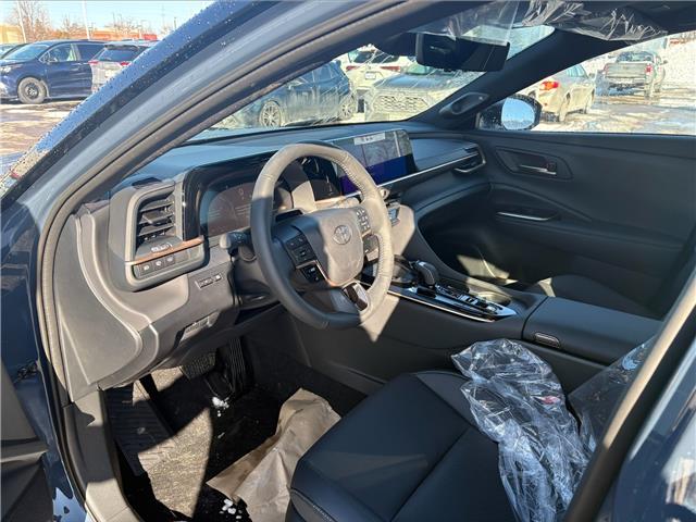 2026 Toyota Crown Signia Limited (Stk: 26134) in Bowmanville - Image 6 of 7 2026 Toyota Crown Signia Limited (Stk: 26134) in Bowmanville - Image 6 of 7