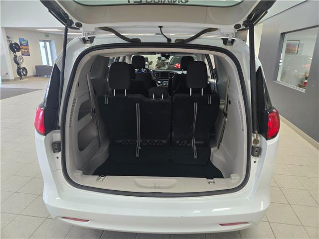 2024 Chrysler Grand Caravan SXT (Stk: 24CG07270) in Winnipeg - Image 9 of 25