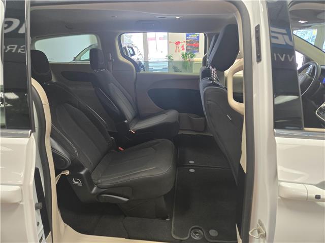 2024 Chrysler Grand Caravan SXT (Stk: 24CG07270) in Winnipeg - Image 16 of 25