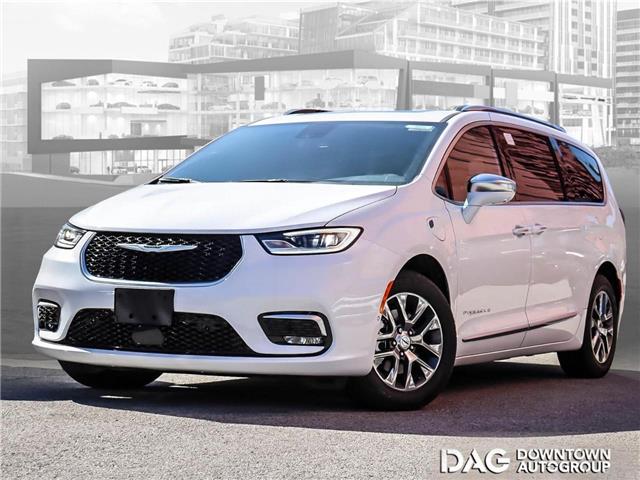 2024 Chrysler Pacifica Hybrid Pinnacle (Stk: T8093) in Toronto - Image 1 of 27