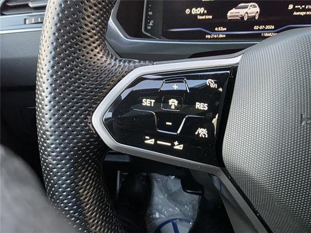 2022 Volkswagen Tiguan Comfortline R-Line Black Edition (Stk: T5408A) in Orleans - Image 13 of 17