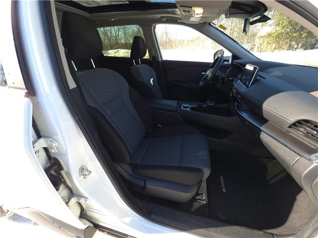 2023 Nissan Rogue SV Moonroof (Stk: 01164P) in New Hamburg - Image 12 of 18