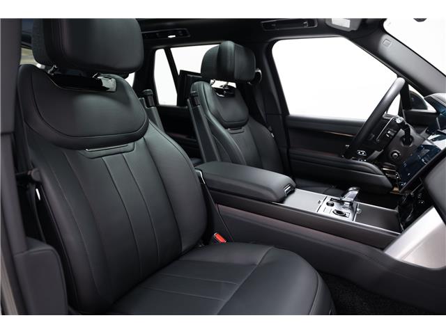 2023 Land Rover Range Rover P530 SV (Stk: ARUC954) in Calgary - Image 21 of 32