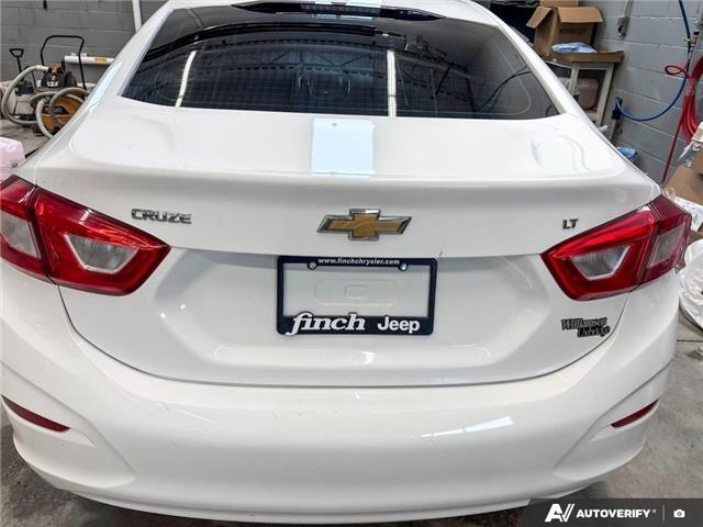2018 Chevrolet Cruze LT Auto (Stk: 165015) in London - Image 9 of 26