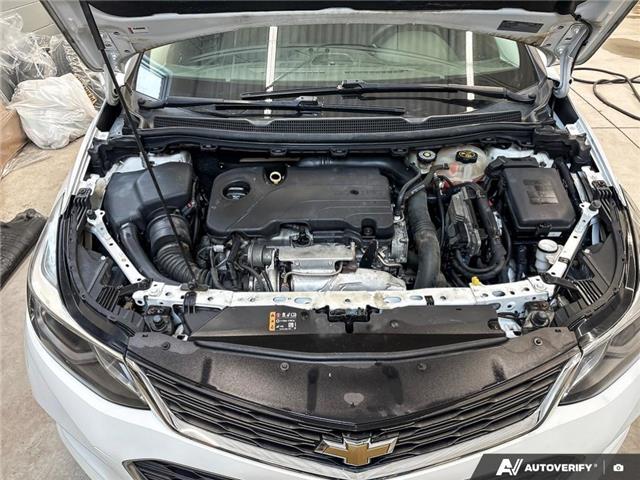 2018 Chevrolet Cruze LT Auto (Stk: 165015) in London - Image 10 of 26