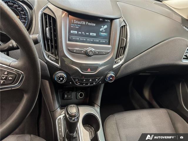 2018 Chevrolet Cruze LT Auto (Stk: 165015) in London - Image 19 of 26