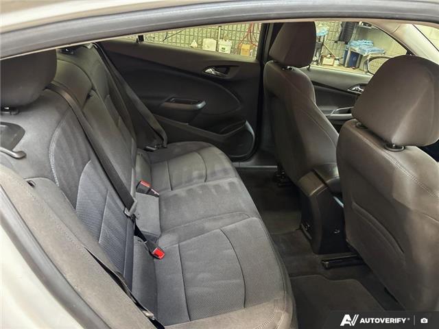 2018 Chevrolet Cruze LT Auto (Stk: 165015) in London - Image 23 of 26