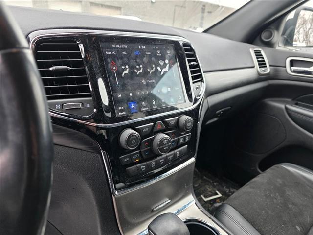 2021 Jeep Grand Cherokee Laredo (Stk: 99800) in London - Image 7 of 8