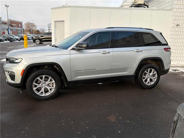 2022 Jeep Grand Cherokee Limited (Stk: 165306) in London - Image 3 of 9