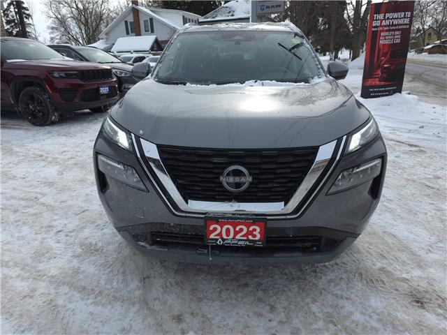 2023 Nissan Rogue SV Moonroof (Stk: 01162P) in New Hamburg - Image 2 of 19