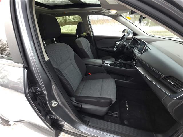 2023 Nissan Rogue SV Moonroof (Stk: 01162P) in New Hamburg - Image 13 of 19