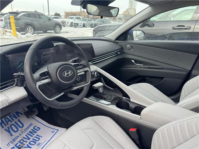 2025 Hyundai Elantra HEV Luxury w/Two-Tone Interior (Stk: 16U101615) in Markham - Image 11 of 32