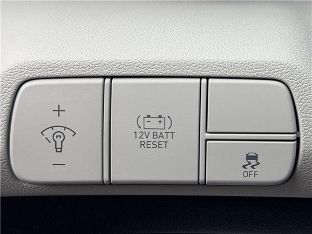 2025 Hyundai Elantra HEV Luxury w/Two-Tone Interior (Stk: 16U101615) in Markham - Image 12 of 32