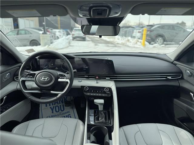 2025 Hyundai Elantra HEV Luxury w/Two-Tone Interior (Stk: 16U101615) in Markham - Image 13 of 32