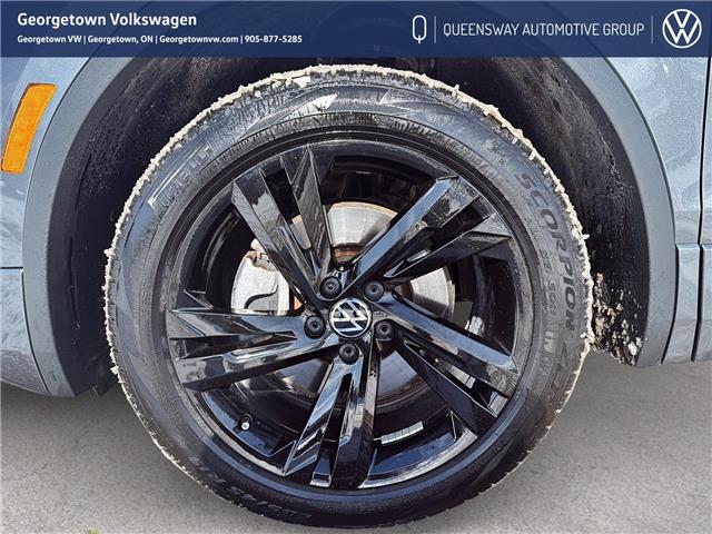 2023 Volkswagen Tiguan Comfortline R-Line Black (Stk: P9003AB) in Georgetown - Image 7 of 23