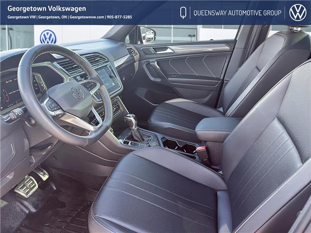 2023 Volkswagen Tiguan Comfortline R-Line Black (Stk: P9003AB) in Georgetown - Image 8 of 23