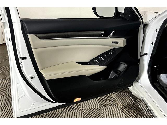 2022 Honda Accord Touring 1.5T (Stk: X3632A) in London - Image 18 of 35