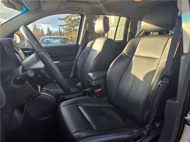 2017 Jeep Compass Sport/North (Stk: 7076) in Calgary - Image 8 of 9