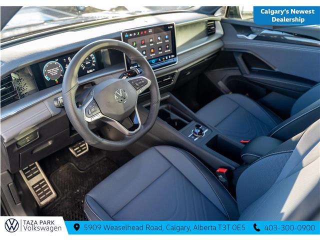2026 Volkswagen Tiguan Comfortline R-Line Black Edition (Stk: TT-157) in Calgary - Image 14 of 26