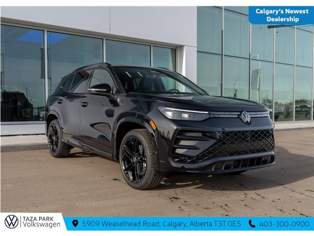 2026 Volkswagen Tiguan Comfortline R-Line Black Edition (Stk: TT-156) in Calgary - Image 3 of 26