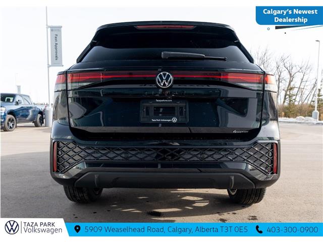 2026 Volkswagen Tiguan Comfortline R-Line Black Edition (Stk: TT-156) in Calgary - Image 6 of 26
