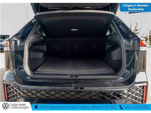 2026 Volkswagen Tiguan Comfortline R-Line Black Edition (Stk: TT-156) in Calgary - Image 9 of 26