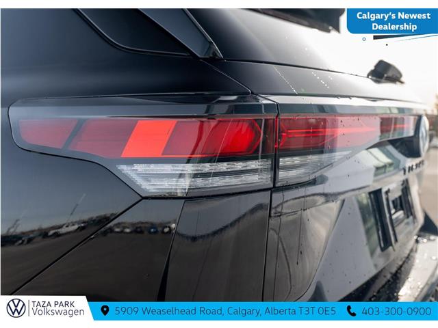 2026 Volkswagen Tiguan Comfortline R-Line Black Edition (Stk: TT-156) in Calgary - Image 10 of 26