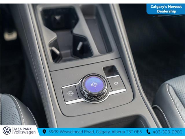 2026 Volkswagen Tiguan Comfortline R-Line Black Edition (Stk: TT-156) in Calgary - Image 21 of 26