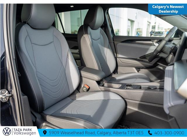 2026 Volkswagen Tiguan Comfortline R-Line Black Edition (Stk: TT-156) in Calgary - Image 24 of 26