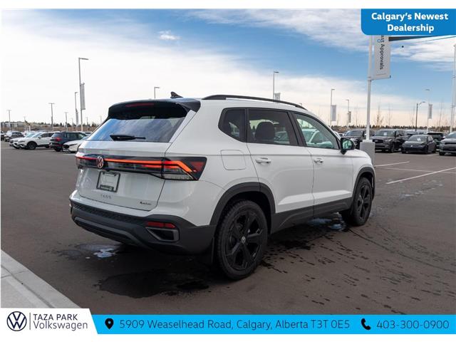 2026 Volkswagen Taos Comfortline Black Edition (Stk: TT-054) in Calgary - Image 5 of 24 2026 Volkswagen Taos Comfortline Black Edition (Stk: TT-054) in Calgary - Image 5 of 24