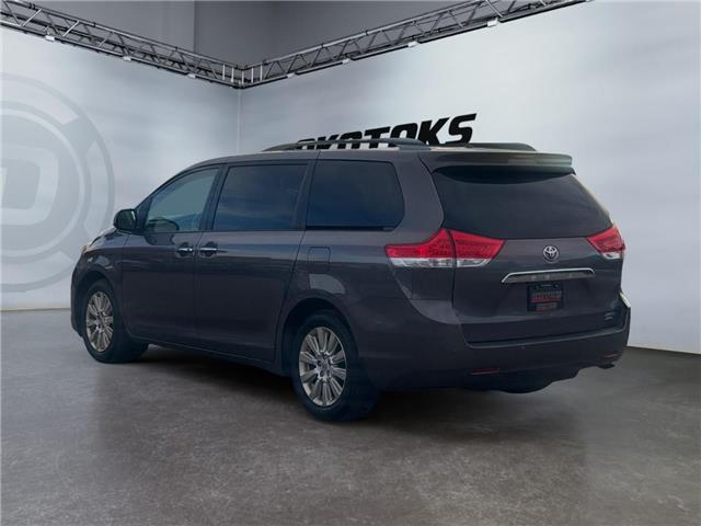 2011 Toyota Sienna Limited 7 Passenger (Stk: 20489) in Okotoks - Image 3 of 15