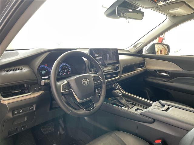 2025 Toyota Grand Highlander Limited (Stk: 12106292) in Concord - Image 25 of 47