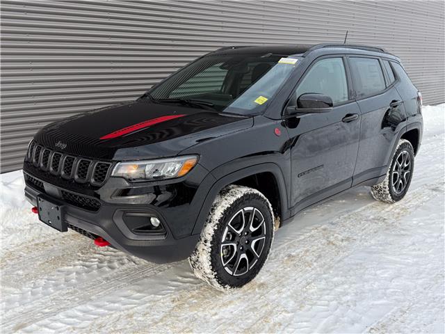 2026 Jeep Compass Trailhawk (Stk: 26157) in London - Image 1 of 25