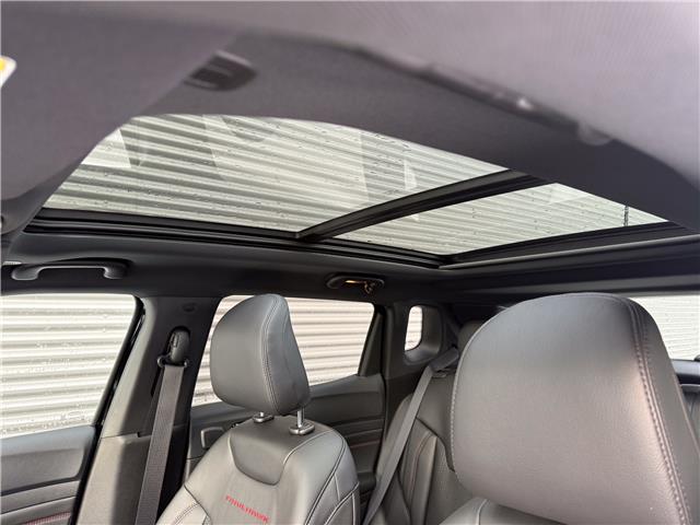 2026 Jeep Compass Trailhawk (Stk: 26157) in London - Image 10 of 25