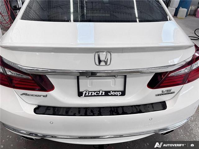 2016 Honda Accord Touring V6 (Stk: 164975) in London - Image 9 of 26