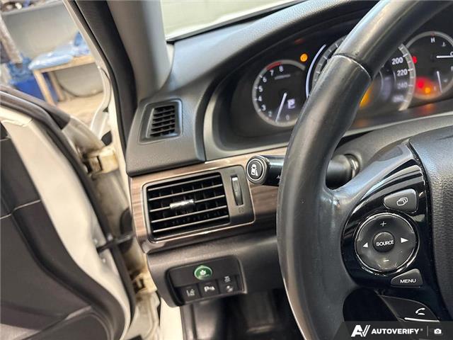 2016 Honda Accord Touring V6 (Stk: 164975) in London - Image 18 of 26