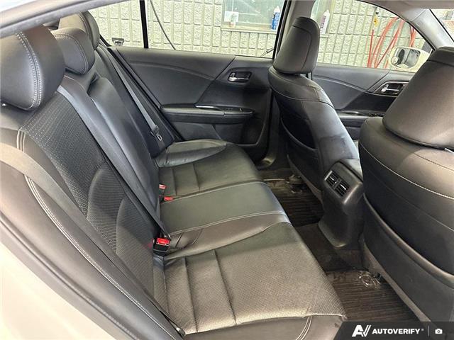 2016 Honda Accord Touring V6 (Stk: 164975) in London - Image 24 of 26