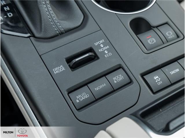 2022 Toyota Highlander XLE (Stk: 591985) in Milton - Image 16 of 26
