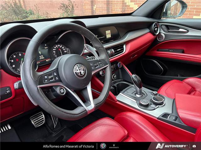 2018 Alfa Romeo Stelvio ti (Stk: 912270) in Victoria - Image 12 of 24