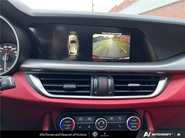 2018 Alfa Romeo Stelvio ti (Stk: 912270) in Victoria - Image 18 of 24
