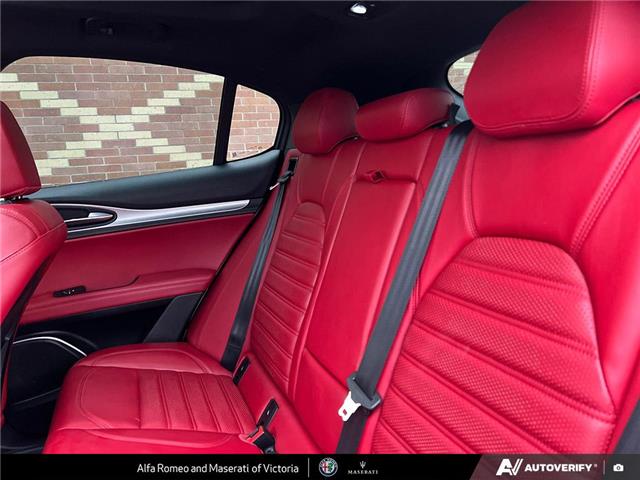 2018 Alfa Romeo Stelvio ti (Stk: 912270) in Victoria - Image 22 of 24