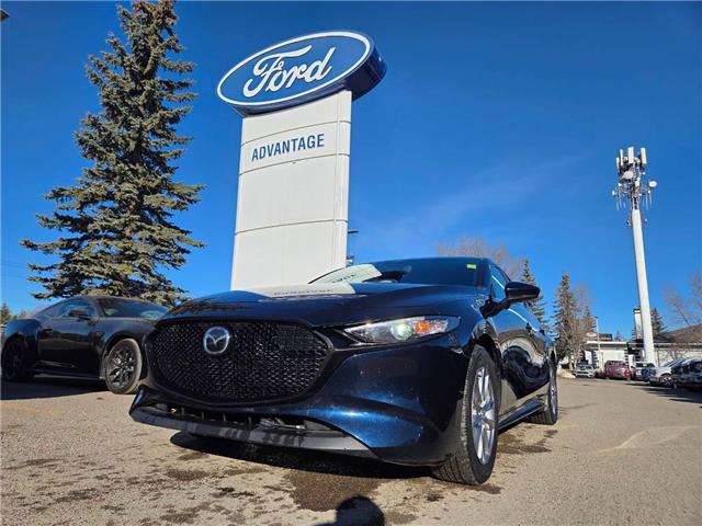 2025 Mazda Mazda3 Sport GS (Stk: 7082) in Calgary - Image 1 of 9
