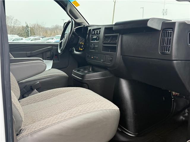 2023 Chevrolet Express 2500 Work Van (Stk: W9352) in Uxbridge - Image 15 of 17