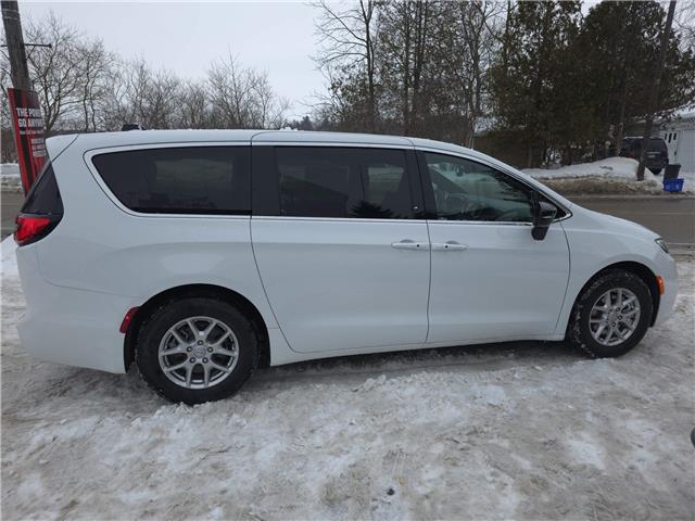 2026 Chrysler Pacifica Select (Stk: 26003) in New Hamburg - Image 5 of 21